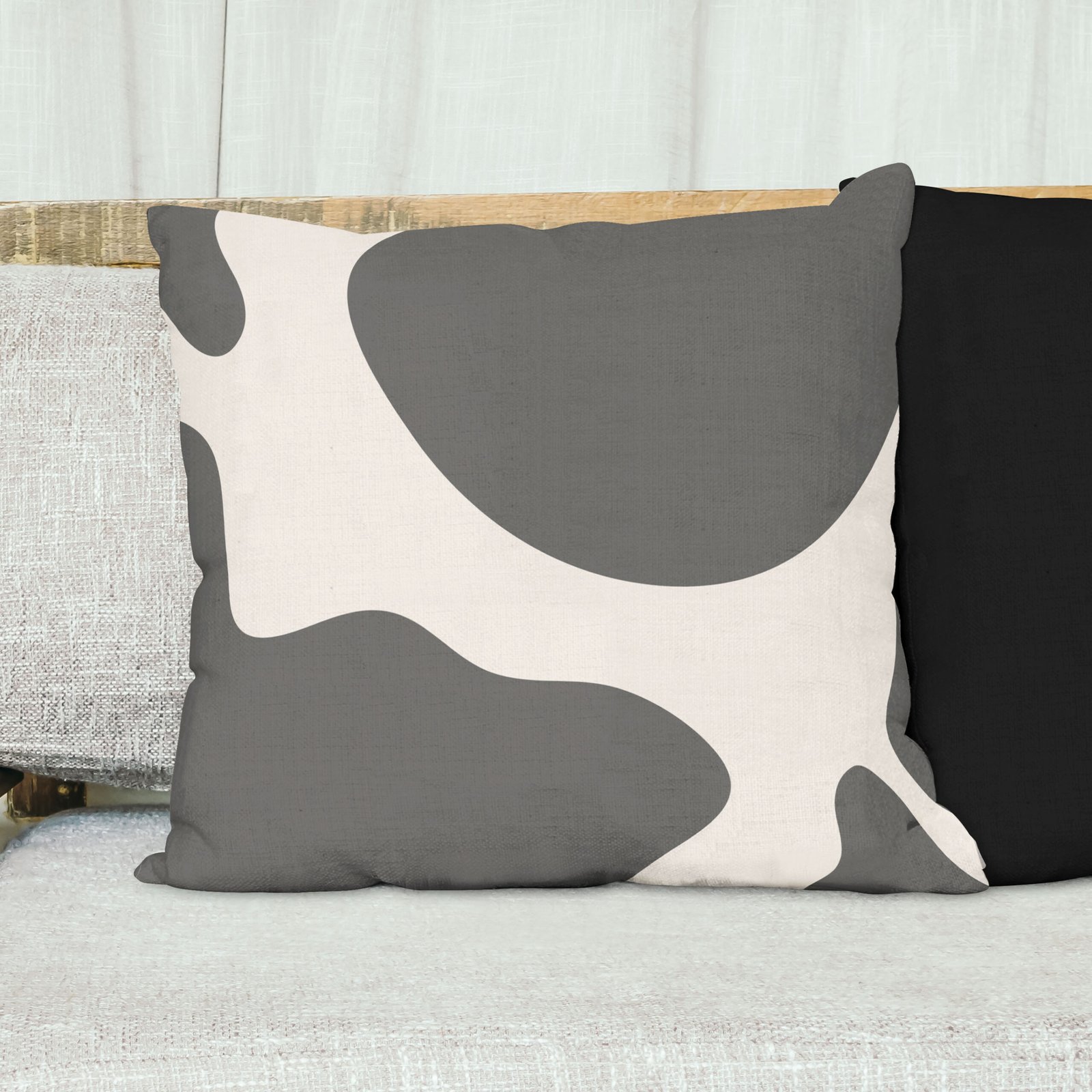 Giraffe big print cushion cover