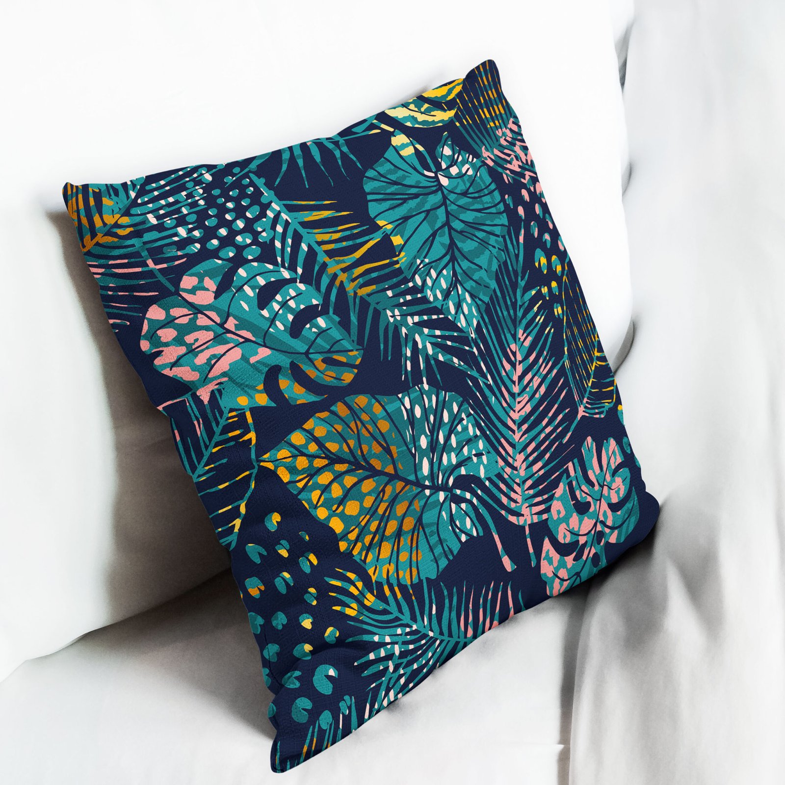 Leaf botanical cushion cover - Image 6