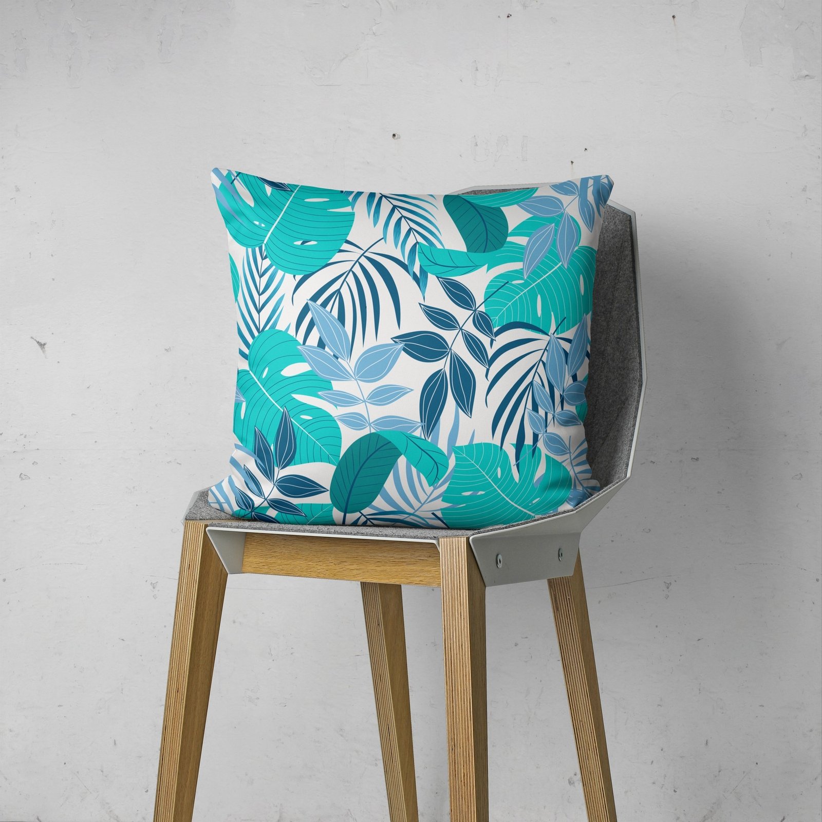Blue seamless monstera cushion cover - Image 4