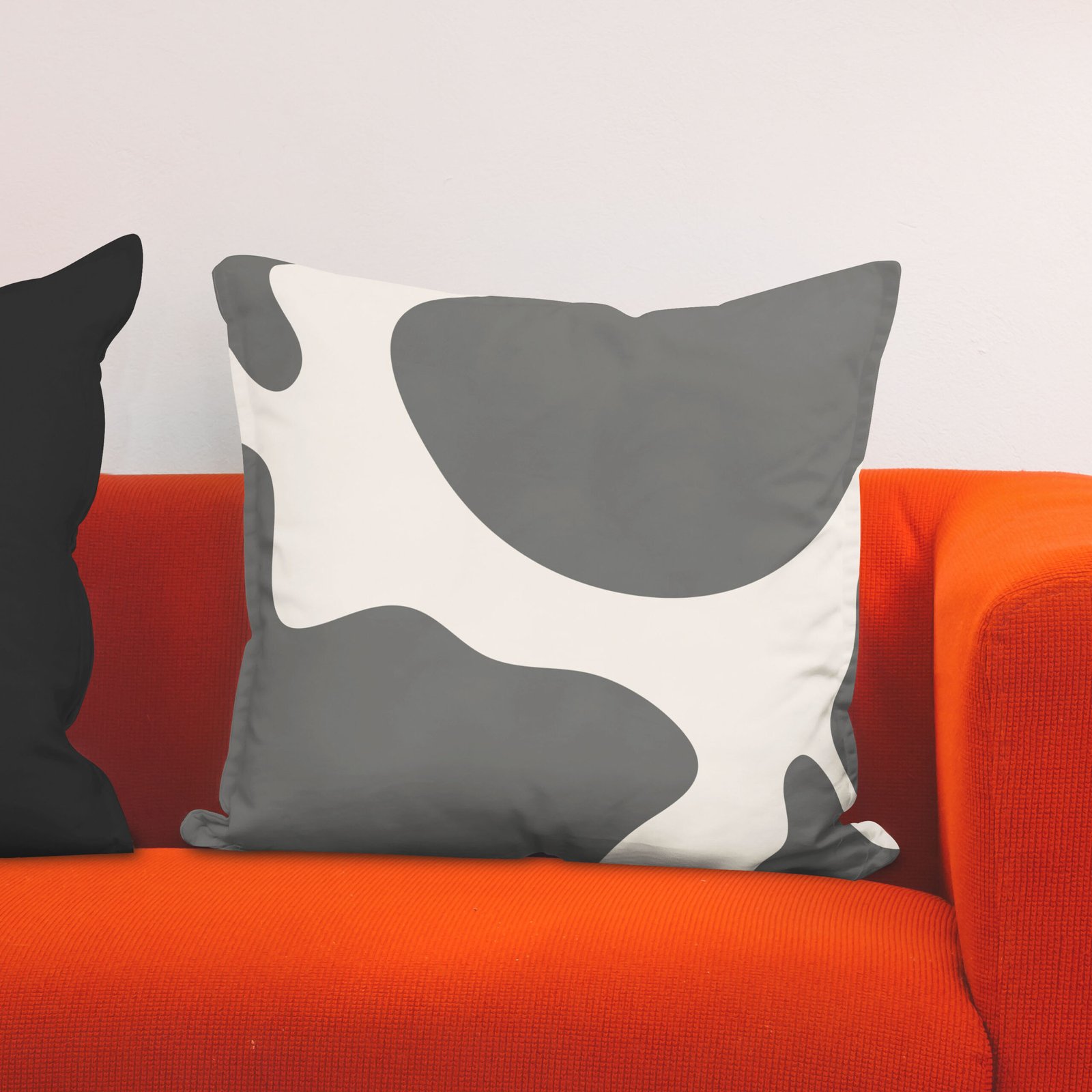 Giraffe big print cushion cover - Image 5